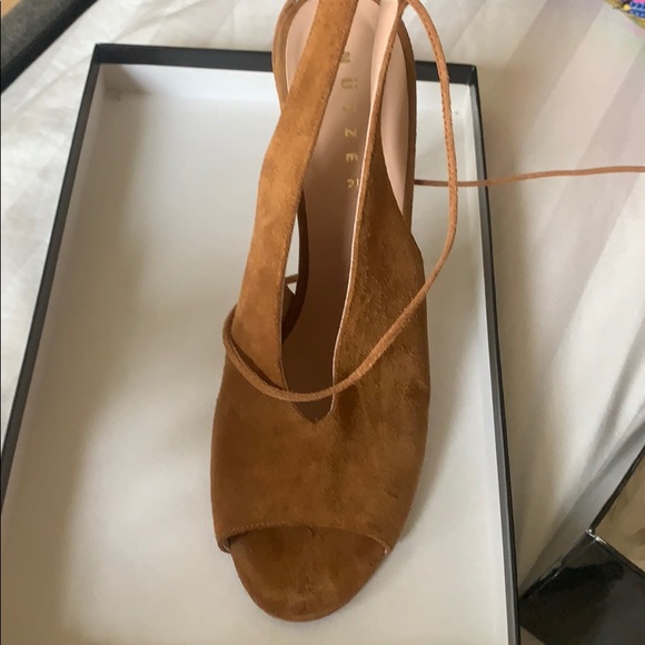 Suede shoes - Picture 2 of 4